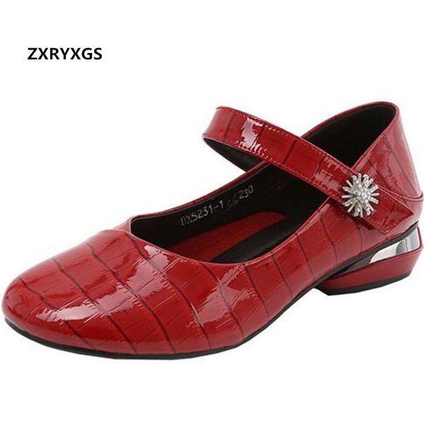 high-end cowhide wild patent leather shoes women wedding shoes thick with low heel shoe large size 2020 new fashion, Black
high-end cowhide wild patent leather shoes women wedding shoes thick with low heel shoe large size 2020 new fashion, Black