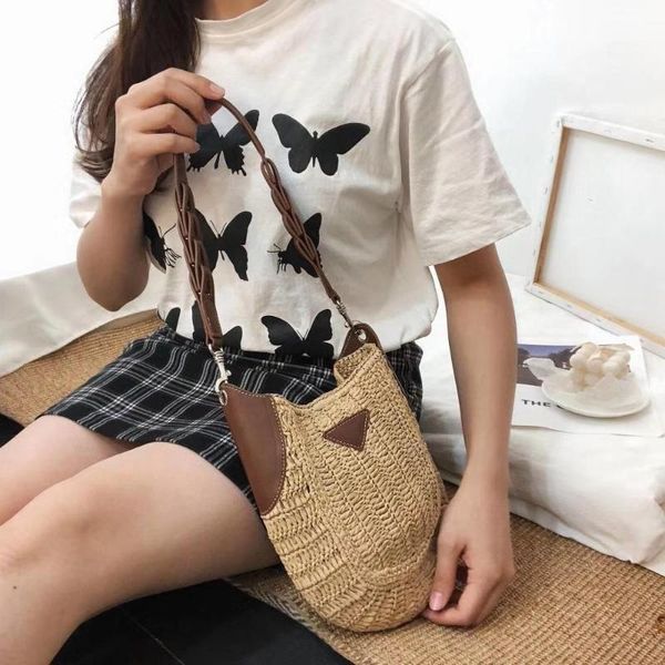 fashion straw women shoulder bags designer rattan handbags chic woven strap large capacity totes summer beach wicker bag purses
fashion straw women shoulder bags designer rattan handbags chic woven strap large capacity totes summer beach wicker bag purses