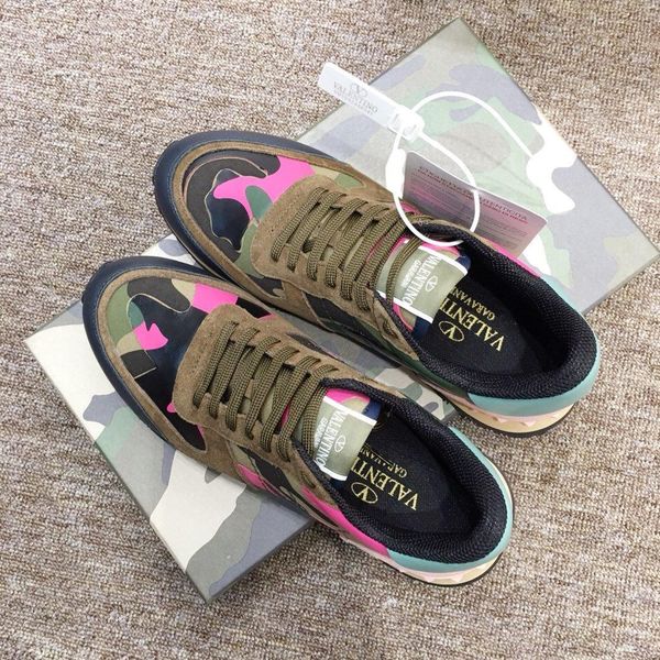 the new rockrunner camouflage rivet fashion trend well-known brand lace-up casual shoes r design trend no.1,size35-45 with box,cc
the new rockrunner camouflage rivet fashion trend well-known brand lace-up casual shoes r design trend no.1,size35-45 with box,cc