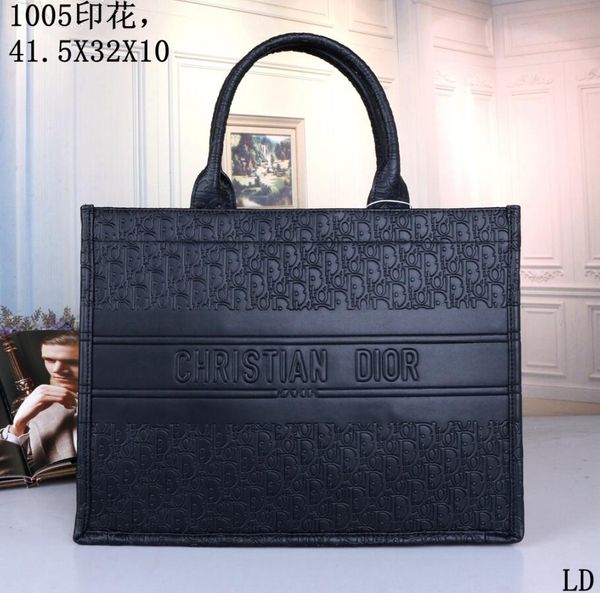 2020 cd small messenger bag sling shoulder bags fashion female shoulder crossbody bags women mini clutch handbags women handbag men 80 
2020 cd small messenger bag sling shoulder bags fashion female shoulder crossbody bags women mini clutch handbags women handbag men 80