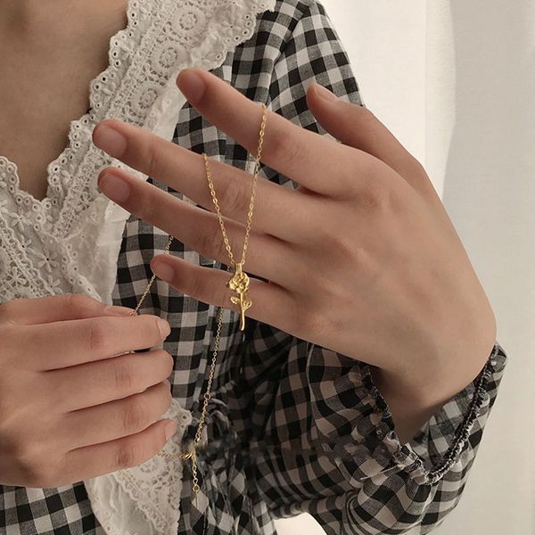 aomu vintage elegant gold color metal flower rose simple necklace for women party wedding charm clavicle chain fashion jewelry, Silver
aomu vintage elegant gold color metal flower rose simple necklace for women party wedding charm clavicle chain fashion jewelry, Silver