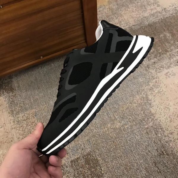 2021a limited edition men 's wild sports shoes ,fashion breathable lace -up shoes ,comfortable low -shoes ,original box packaging, Black
2021a limited edition men 's wild sports shoes ,fashion breathable lace -up shoes ,comfortable low -shoes ,original box packaging, Black