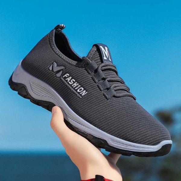 new light running shoes breathable lace-up jogging shoes for man sneakers anti-odor men's casual drop shipping, Black 
new light running shoes breathable lace-up jogging shoes for man sneakers anti-odor men's casual drop shipping, Black