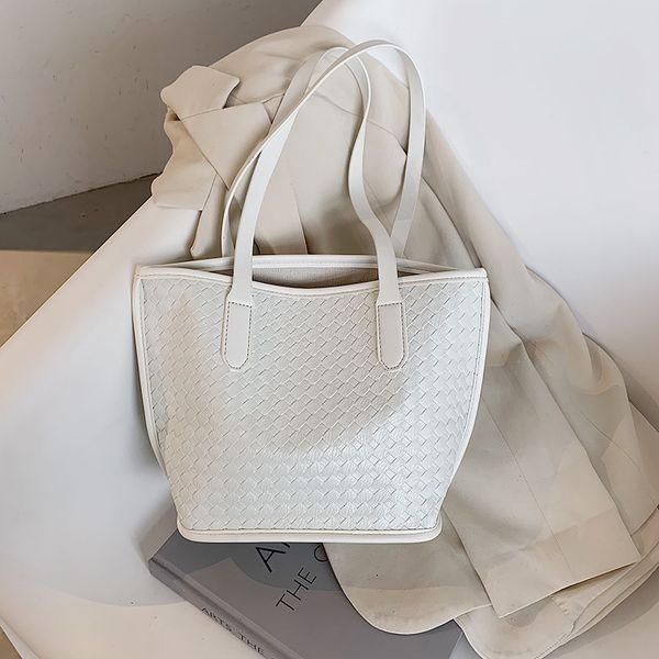 fashion women soft pu leather handbags female shoulder bag designer luxury lady large capacity zipper women bags
fashion women soft pu leather handbags female shoulder bag designer luxury lady large capacity zipper women bags