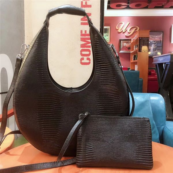 2020 women new designer all-match concise serpentine pattern arc-shaped handbag shoulder bag tote bag office daily
2020 women new designer all-match concise serpentine pattern arc-shaped handbag shoulder bag tote bag office daily