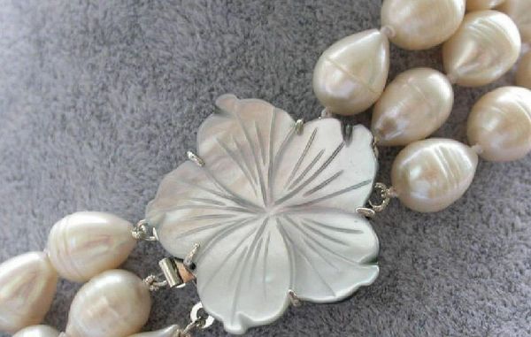 3 row huge 9-10mm natural south sea baroque south sea white pearl necklace, Silver
3 row huge 9-10mm natural south sea baroque south sea white pearl necklace, Silver