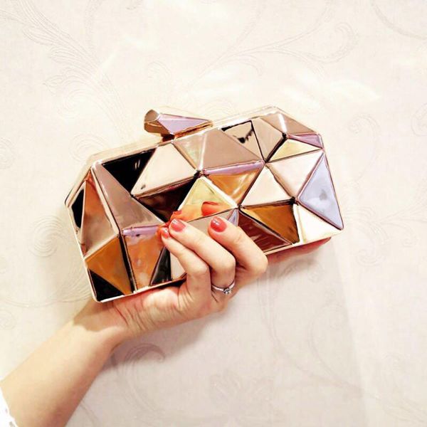 2020 women fashion geometric three-dimensional metal chain ladies handbags elegant evening bag day clutches wedding party bags
2020 women fashion geometric three-dimensional metal chain ladies handbags elegant evening bag day clutches wedding party bags