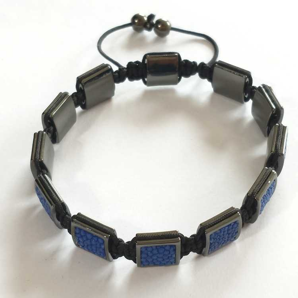 fashion design genuine stingray skin leather wax cord adjustable square metal stingray inlay leather bracelet for men and women, Black
fashion design genuine stingray skin leather wax cord adjustable square metal stingray inlay leather bracelet for men and women, Black