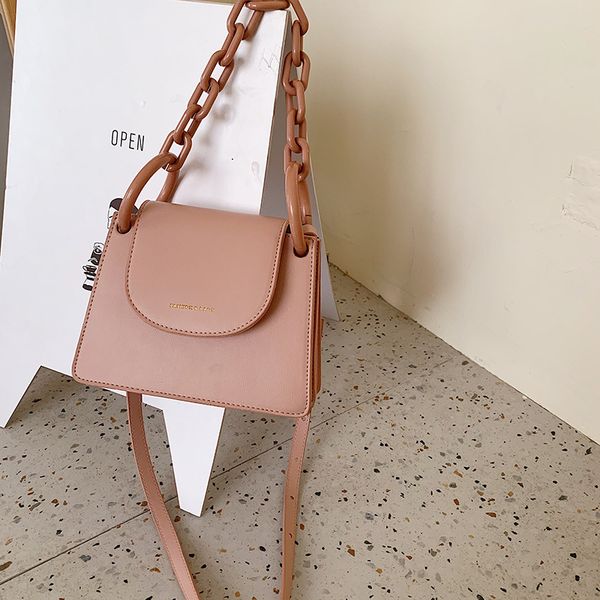 shoulder bag handbag 2020 new chain bag retro style ladies messenger european and american style design
shoulder bag handbag 2020 new chain bag retro style ladies messenger european and american style design