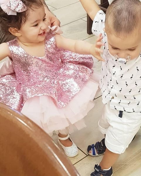 sparkly blush pink 2020 flower girl dresses ball gown tiers little girl wedding dresses vintage communion pageant dresses gowns f188, White;blue
sparkly blush pink 2020 flower girl dresses ball gown tiers little girl wedding dresses vintage communion pageant dresses gowns f188, White;blue