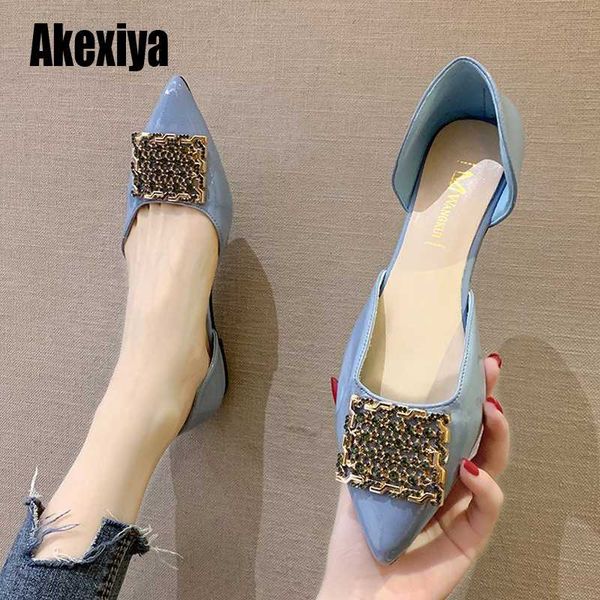women flats wedding shoes metal decoration pointed toe fashion shoes flat slip on gold spring female party comfortable, Black
women flats wedding shoes metal decoration pointed toe fashion shoes flat slip on gold spring female party comfortable, Black