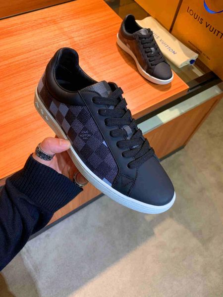 latest fashion brand-name casual shoes match-up sneakers brand-name design fashionable and comfortable beautiful high-casual shoes111
latest fashion brand-name casual shoes match-up sneakers brand-name design fashionable and comfortable beautiful high-casual shoes111