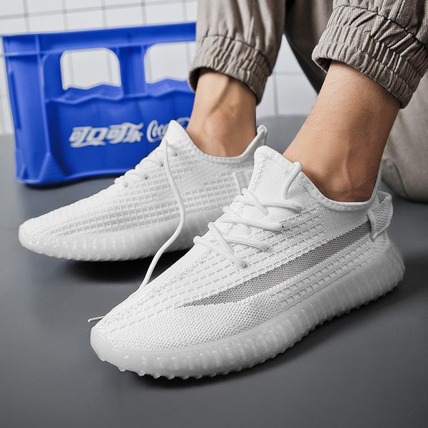 trend street men sneakers air mesh breathable men running shoes outdoor rubber non-slip sports shoes fashion luxury women
trend street men sneakers air mesh breathable men running shoes outdoor rubber non-slip sports shoes fashion luxury women