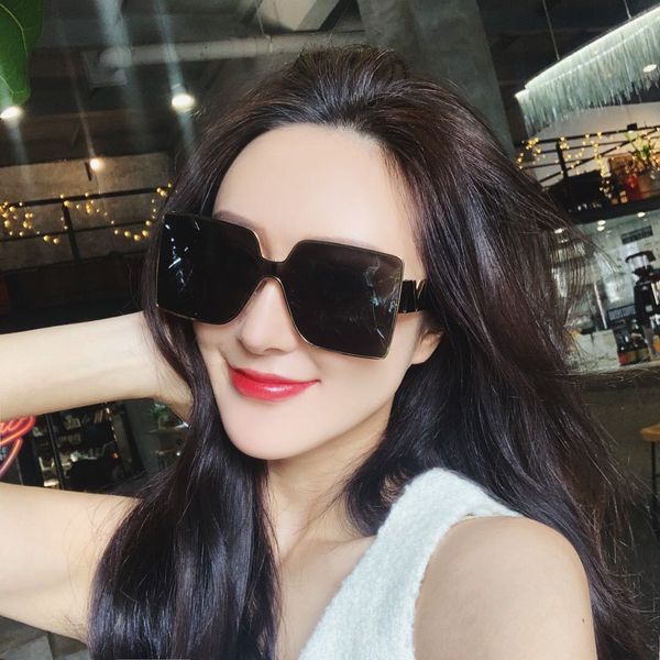 2020 lady sunglsses,big box simple and cover the face sunglasses ,uv polarizing sunglasses womens va4093, White;black
2020 lady sunglsses,big box simple and cover the face sunglasses ,uv polarizing sunglasses womens va4093, White;black
