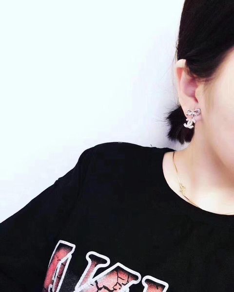 women jewelry ladies charm earrings new brooch + beautiful gift box lk19112378, Golden
women jewelry ladies charm earrings new brooch + beautiful gift box lk19112378, Golden
