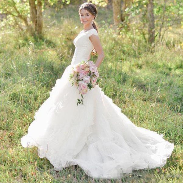 2019 Country Western A Line Wedding Dresses V Neck Short Sleeves Organza Tiered Lace Appliques Wedding Gowns Sweep Train Custom Bridal Gowns
2019 Country Western A Line Wedding Dresses V Neck Short Sleeves Organza Tiered Lace Appliques Wedding Gowns Sweep Train Custom Bridal Gowns