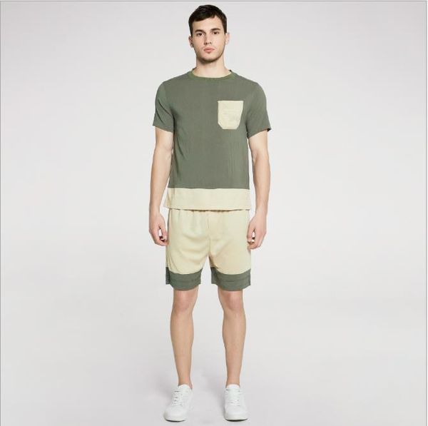 мужские дизайнерские шорты комплекты лето с коротким рукавом o шеи tshirt шорты 2pcs костюмы повседневная мода спорт homme костюмы, Gray
мужские дизайнерские шорты комплекты лето с коротким рукавом o шеи tshirt шорты 2pcs костюмы повседневная мода спорт homme костюмы, Gray