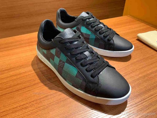 luxury designer, fashionable men's casual sports, casual shoes, Red;white