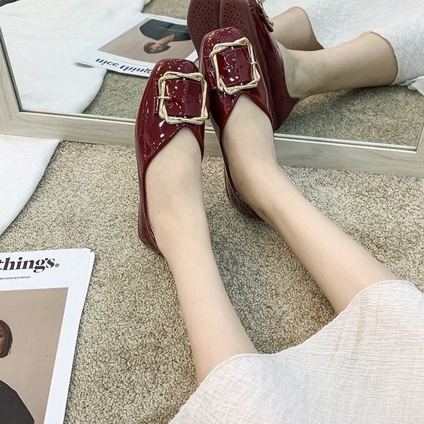 v mouth flat shoes women ballet flats metal buckle loafers boat shoes women patent leather single black beige red
v mouth flat shoes women ballet flats metal buckle loafers boat shoes women patent leather single black beige red
