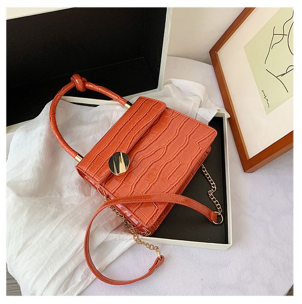 new крокодил pattern crossbody сумка для женщин 2020 цепи сумки малой сумки pu кожа рук сумки дама дизайнер вечерних сумок
new крокодил pattern crossbody сумка для женщин 2020 цепи сумки малой сумки pu кожа рук сумки дама дизайнер вечерних сумок