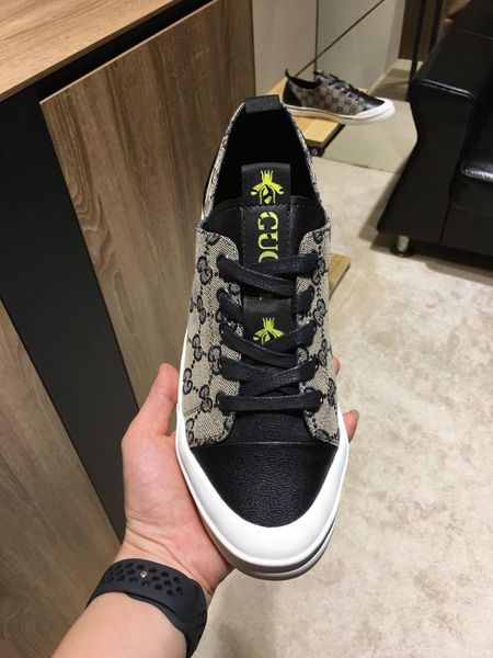 2021y new custom version of men 's casual shoes ,fashion wild sports shoes ,all inclusive original packaging ,yards 38 -45, Black
2021y new custom version of men 's casual shoes ,fashion wild sports shoes ,all inclusive original packaging ,yards 38 -45, Black