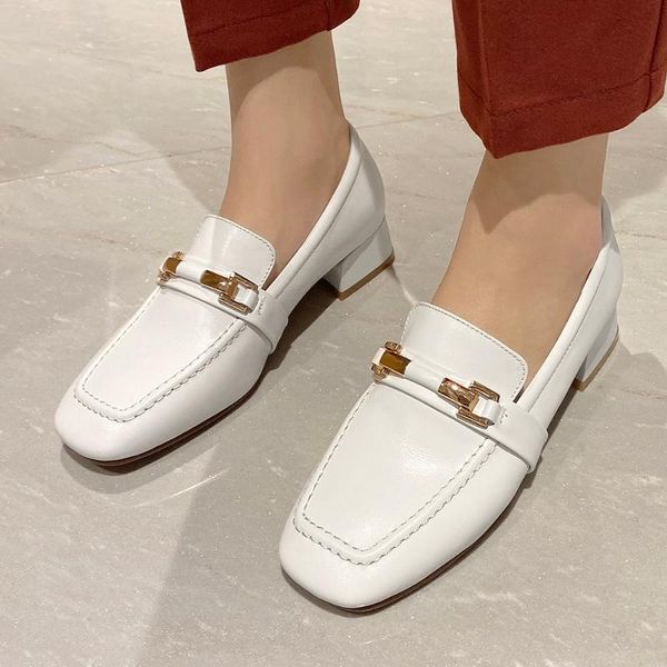 plus size 34-43 brand flats shoes women loafers metal decoration fashion ladies casual genuine leather women shoes spring autumn, Black
plus size 34-43 brand flats shoes women loafers metal decoration fashion ladies casual genuine leather women shoes spring autumn, Black