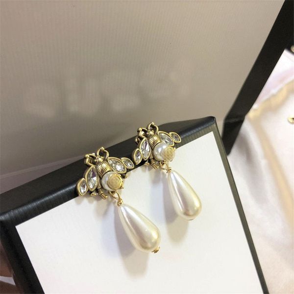 luxury bee designer earrings women pearl earrings brand letters studs crystal earrings pendant earring fashion girl charm studs, Golden
luxury bee designer earrings women pearl earrings brand letters studs crystal earrings pendant earring fashion girl charm studs, Golden