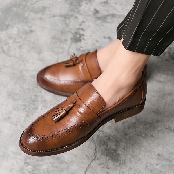 men leather casual shoes male sneakers shoes tassel loafers men 2020 slip on black men's brogue leather party