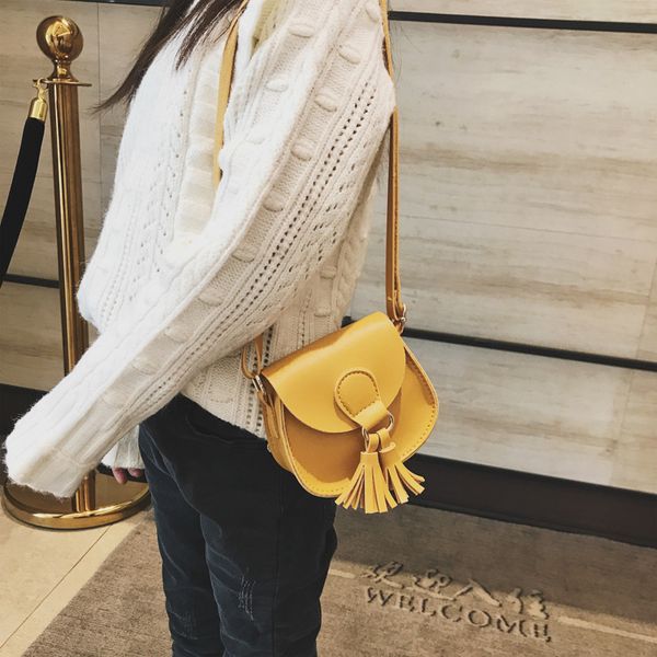 new mini cute princess bag shoulder diagonal baby bag toddler tassel decoration small satchel western style simple solid color
new mini cute princess bag shoulder diagonal baby bag toddler tassel decoration small satchel western style simple solid color