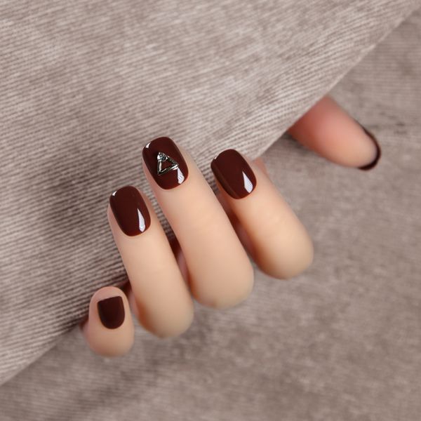 japanese style nails patch brownish red diamond decorated women detachable short fake nail lasting wearable fingernails, Red;gold
japanese style nails patch brownish red diamond decorated women detachable short fake nail lasting wearable fingernails, Red;gold