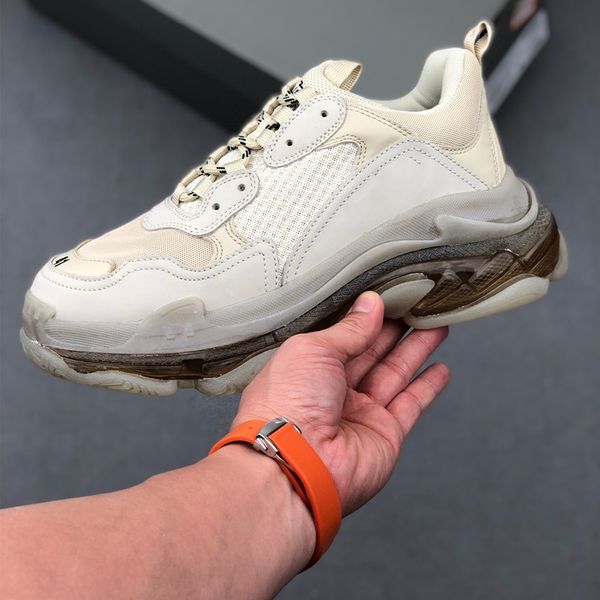 sport shoes with beige grey daddy style signature toe embroidered air cushion design built-in running lantern schoenen size 36-46, White;red
sport shoes with beige grey daddy style signature toe embroidered air cushion design built-in running lantern schoenen size 36-46, White;red