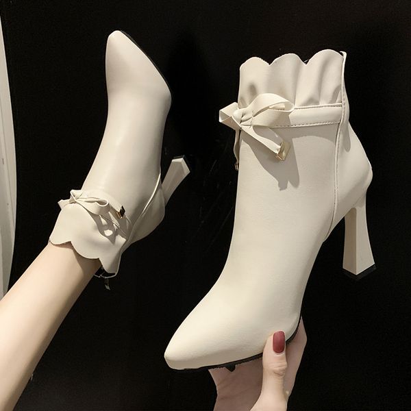 boots women new 2020 shoes round toe winter footwear platform booties ladies luxury designer low heels booties, Black
boots women new 2020 shoes round toe winter footwear platform booties ladies luxury designer low heels booties, Black