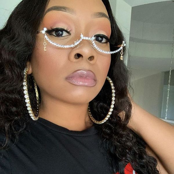 classic retro half frame sunglasses women men design water drop sun glasses hand-set diamonds without lens groove eyeglasses, White;black
classic retro half frame sunglasses women men design water drop sun glasses hand-set diamonds without lens groove eyeglasses, White;black
