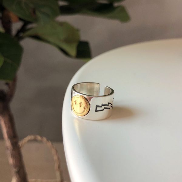 luxury design 925 sterling silver jewelry ring special golden smile face design ring hiphop design for gift and dairy wearing
luxury design 925 sterling silver jewelry ring special golden smile face design ring hiphop design for gift and dairy wearing