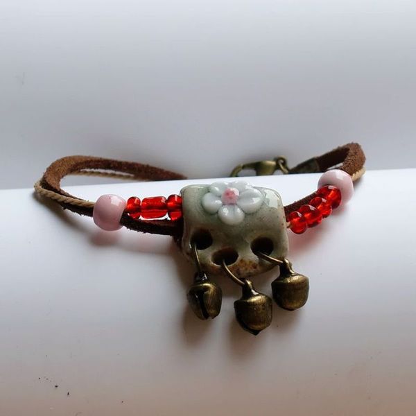 Ethnic Style Jewelry Creative Vintage Handmade Ceramic Flower Bells Pendant Bracelet Personality Student Women's Accessories
Ethnic Style Jewelry Creative Vintage Handmade Ceramic Flower Bells Pendant Bracelet Personality Student Women's Accessories