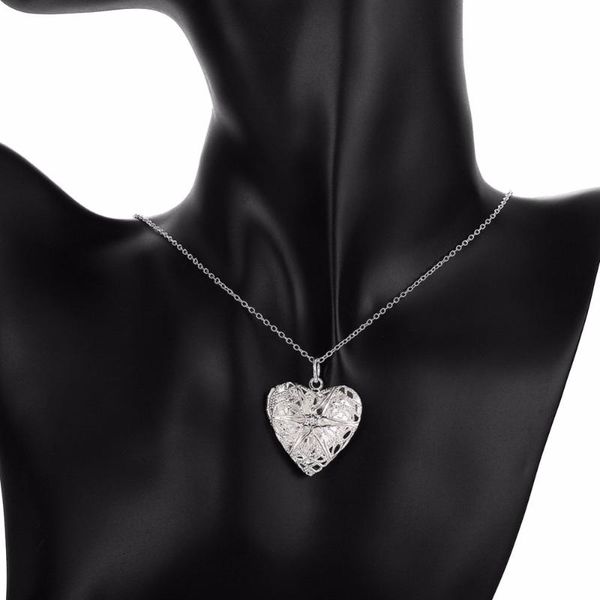 one pc frame case picture necklace silver plated jewelry heart pendant necklaces +18 inches singapore chain
one pc frame case picture necklace silver plated jewelry heart pendant necklaces +18 inches singapore chain
