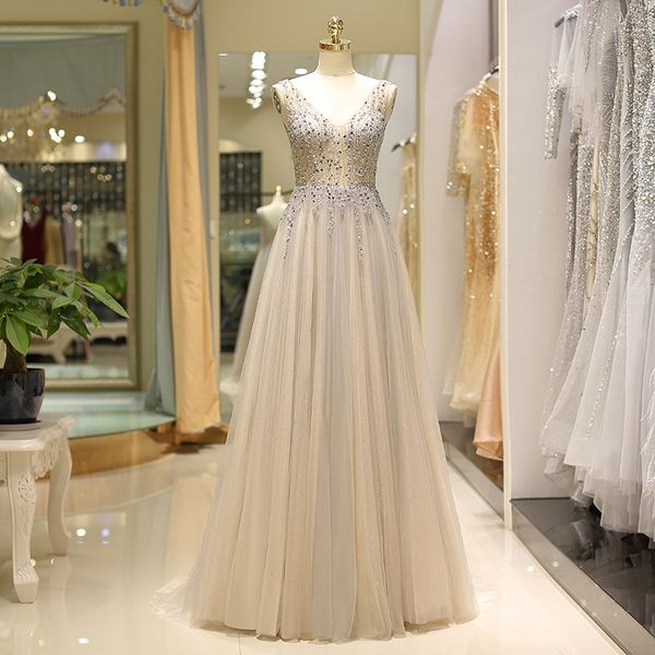 wedding dresses bridal gowns for girls rhinestone bead lace applique wedding gowns court train robe de mariée custom made, White
wedding dresses bridal gowns for girls rhinestone bead lace applique wedding gowns court train robe de mariée custom made, White
