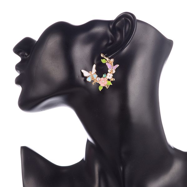 2020 spring new design colorful lacquer flower butterfly statement stud earrings for woman gold color alloy pearl stud earrings, Golden;silver
2020 spring new design colorful lacquer flower butterfly statement stud earrings for woman gold color alloy pearl stud earrings, Golden;silver