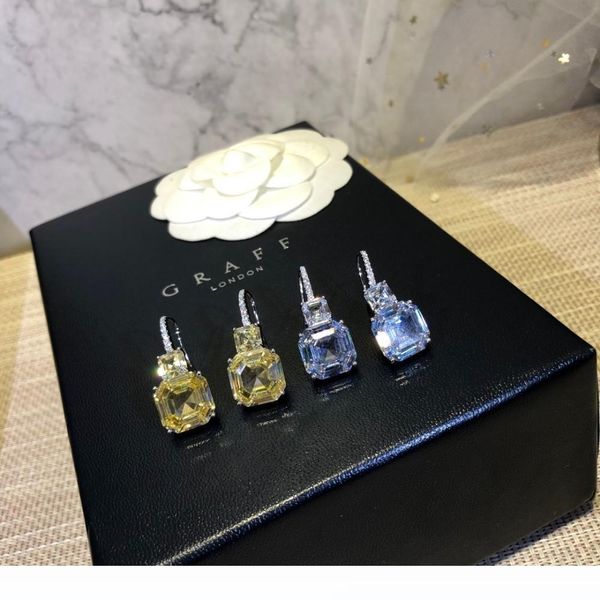 2019 new women's earring goddess essential charming elegantat fashion white diamond and yellow diamond, Golden;silver
2019 new women's earring goddess essential charming elegantat fashion white diamond and yellow diamond, Golden;silver