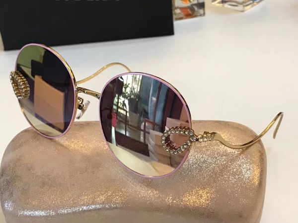 latest selling popular fashion ch05 women sunglasses mens sunglasses men sunglasses gafas de sol sun glasses uv400 lens with box, White;black
latest selling popular fashion ch05 women sunglasses mens sunglasses men sunglasses gafas de sol sun glasses uv400 lens with box, White;black