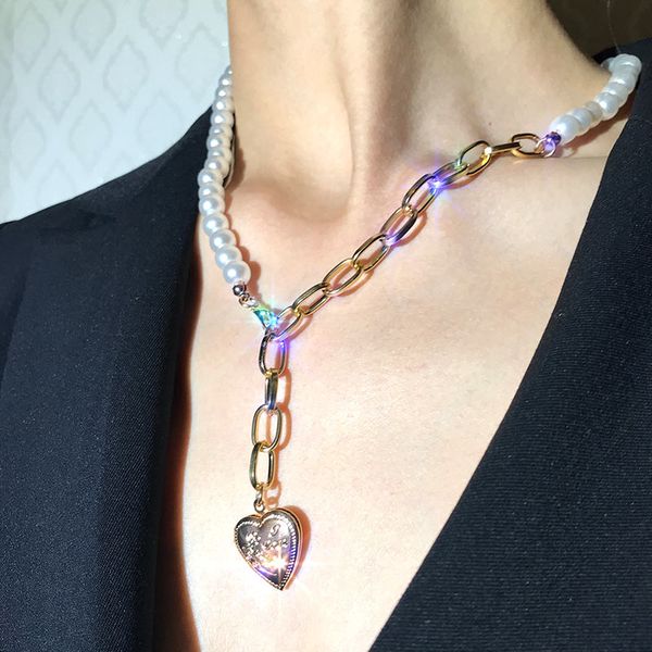 quality gold color heart-shaped pendant necklace for women exquisite imitation pearl necklace fashion temperament jewelry
quality gold color heart-shaped pendant necklace for women exquisite imitation pearl necklace fashion temperament jewelry