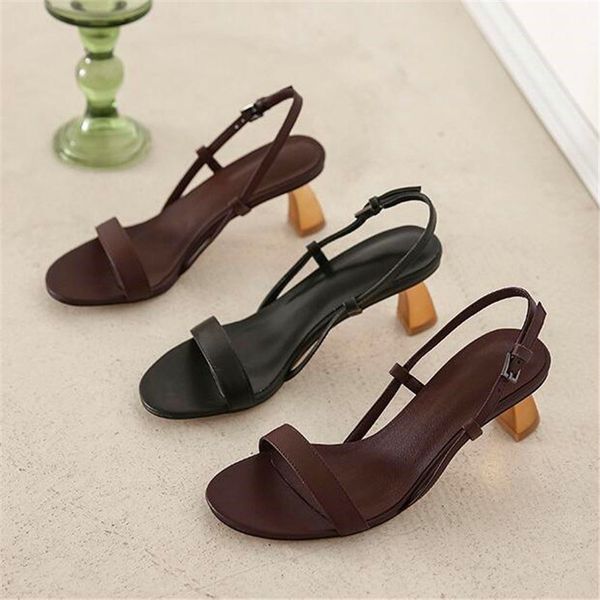 fashion leather lady round toe high heels brown black medium high heels summer party shoes
fashion leather lady round toe high heels brown black medium high heels summer party shoes