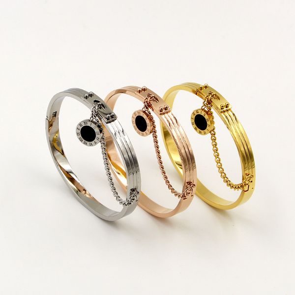 pb80 2018 new fashion with chain black rome figures round cake gold plate bangle for gift ing
pb80 2018 new fashion with chain black rome figures round cake gold plate bangle for gift ing