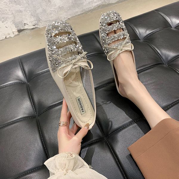 2020 rhinestone slippers woman low heel women slides summer shoes foothold antiskid hollow out close toe for female beige black
2020 rhinestone slippers woman low heel women slides summer shoes foothold antiskid hollow out close toe for female beige black