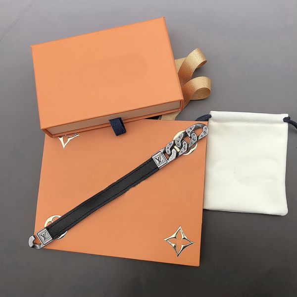 newcome style men print flower v initials design monochain reverso leather bracelet with engraved aged finish silver-color hardware, Black
newcome style men print flower v initials design monochain reverso leather bracelet with engraved aged finish silver-color hardware, Black