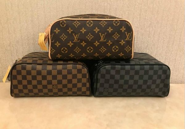 2020 high-end quality men travelling toilet bag fashion women 2020 wash bag large capacity cosmetic bags makeup toiletry bag pouch wallet
2020 high-end quality men travelling toilet bag fashion women 2020 wash bag large capacity cosmetic bags makeup toiletry bag pouch wallet