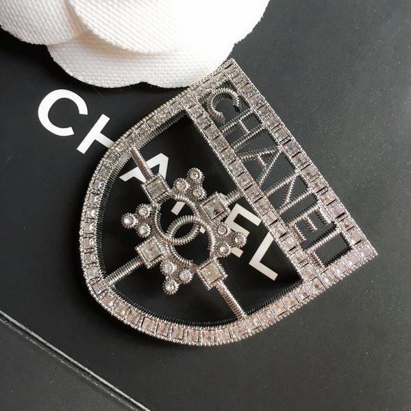 fashion brand have stamps designer pin brooches for lady women party wedding lovers gift engagement luxury jewelry for bride with box r3, Gray
fashion brand have stamps designer pin brooches for lady women party wedding lovers gift engagement luxury jewelry for bride with box r3, Gray