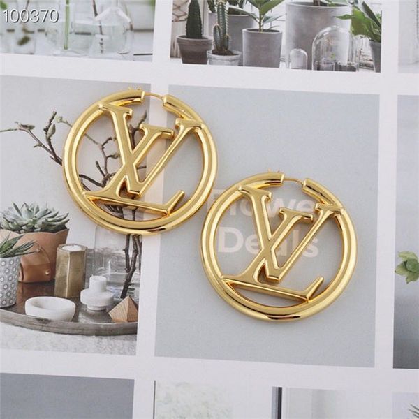 new fashion stud earrings with brass material color rich designers in subcutaneous on each side of the world beautiful 43 mm indiameter, Golden;silver
new fashion stud earrings with brass material color rich designers in subcutaneous on each side of the world beautiful 43 mm indiameter, Golden;silver