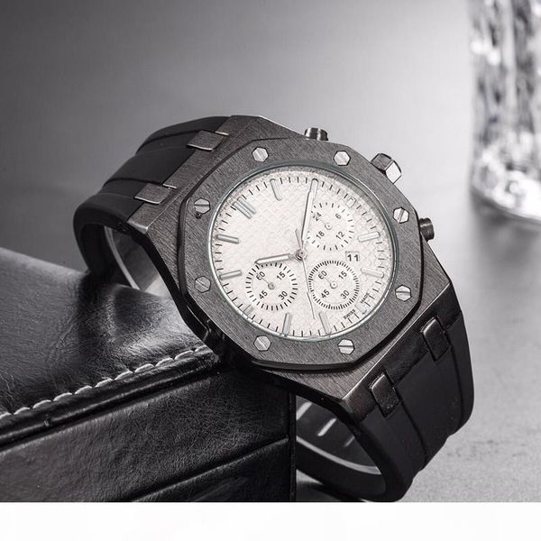 the new men's watch uses stainless steel dial quartz leisure rubber band watch quality choice, Slivery;brown
the new men's watch uses stainless steel dial quartz leisure rubber band watch quality choice, Slivery;brown