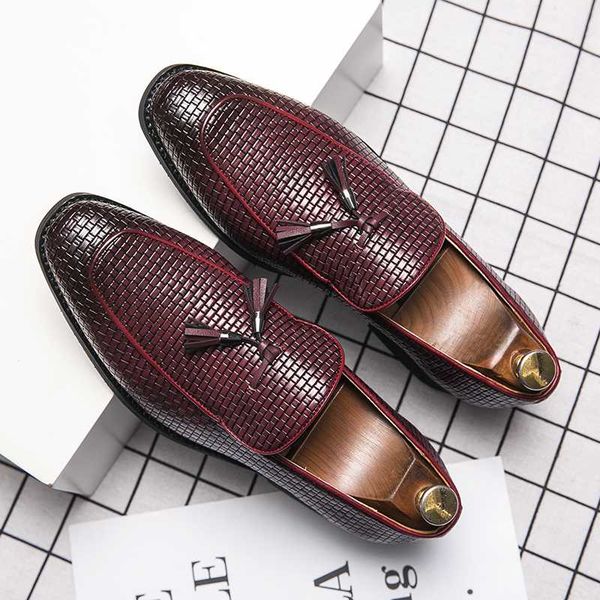 new men oxfords shoes patent leather fringe slip on casual shoe vintage low heel tassel loafers fashion business men dress shoes, Black
new men oxfords shoes patent leather fringe slip on casual shoe vintage low heel tassel loafers fashion business men dress shoes, Black